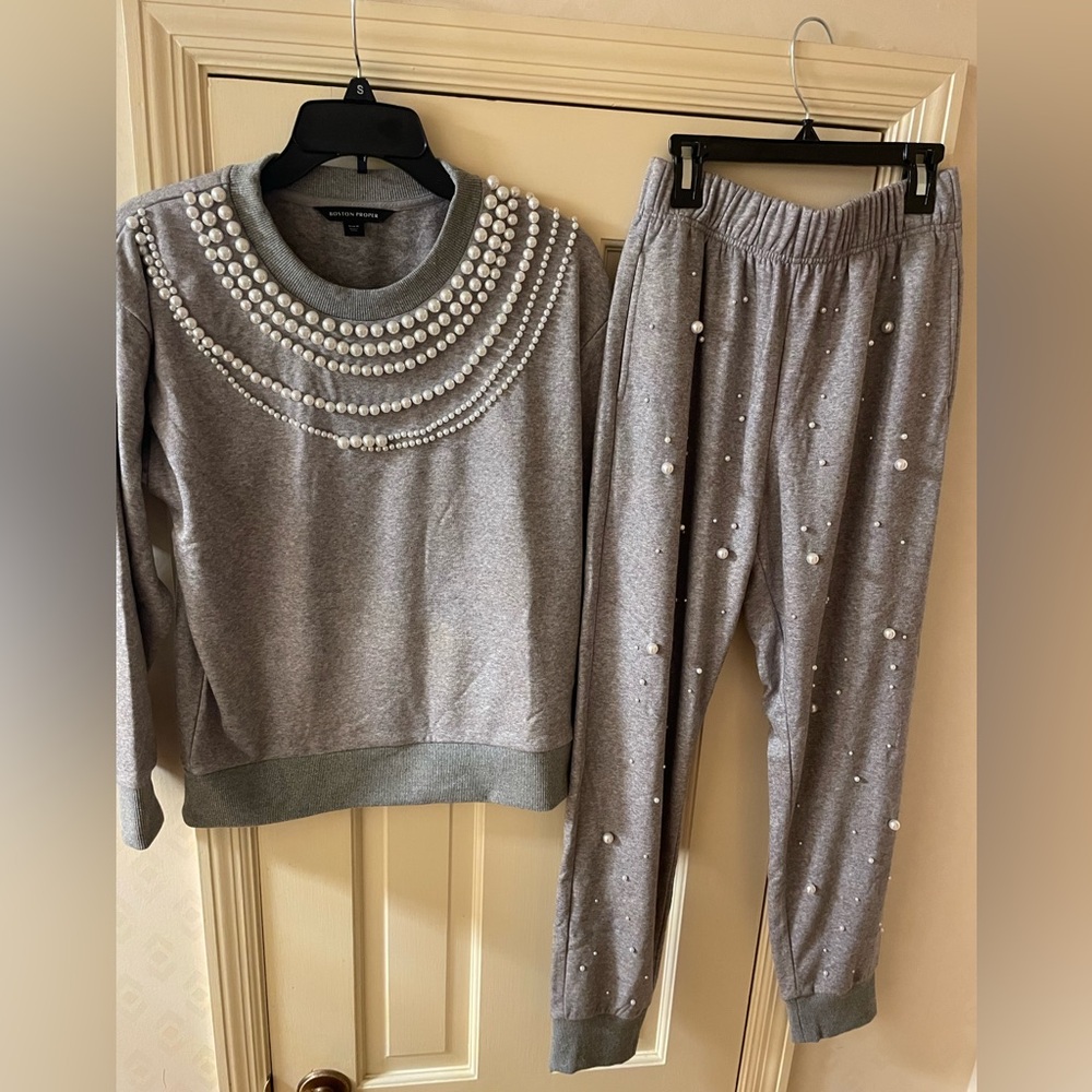 🆕Boston Proper Gray Pearl Embellished Jogger Set🩶 - Picture 4 of 13